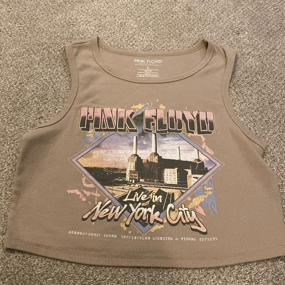 Tilly’s Pink Floyd graphic tank top